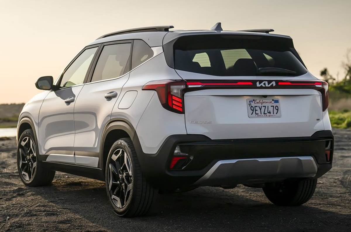 Kia Seltos facelift rear quarter 